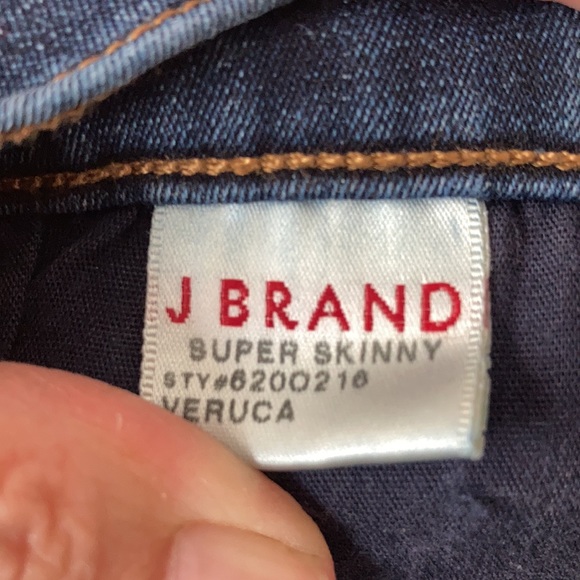 J.BRAND SUPER SKINNY jeans. - Picture 4 of 5